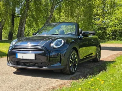 Używany Mini Cooper Classic 136 KM (100 kW) 2023 Czarny Hatchback