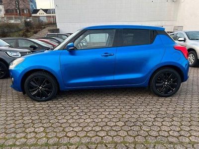 Second-hand Suzuki Swift Comfort+ 111 CP (81 kW) 2017 Albastru Hatchback