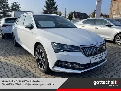 Gebraucht Skoda Superb Style 218 PS (160 kW) 2023 Weiß Kombi