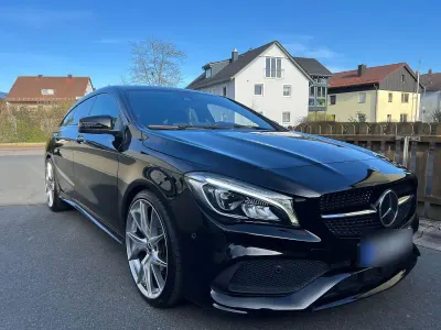 Gebraucht Mercedes CLA220 Shooting Brake AMG 177 PS (130 kW) 2017 Schwarz Kombi