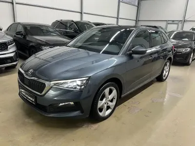 Gebraucht Skoda Scala Style 116 PS (85 kW) 2020 Quarzgrau metallic Kleinwagen