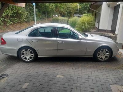 Mercedes E320