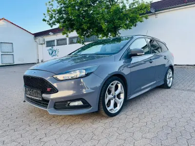 Gebraucht Ford Focus ST 250 PS (183 kW) 2015 Grau Kombi
