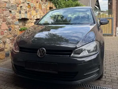 Gebraucht VW Golf VII Comfortline 86 PS (63 kW) 2013 Grau Limousine