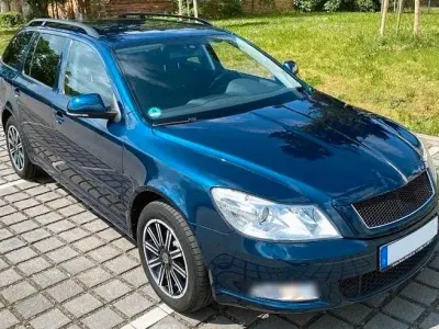 Gebraucht Skoda Octavia Best of 122 PS (89 kW) 2013 Blau Kombi