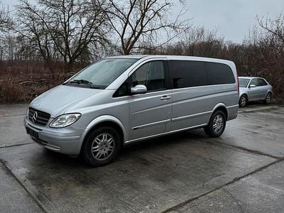 Silber Gebraucht 2005 Mercedes Viano Van / Kleinbus | 7.500 € (Etwas zu teuer)