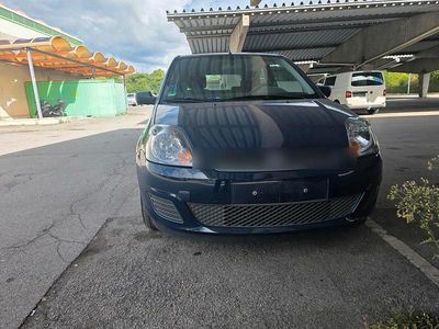 Blau Gebraucht 2008 Ford Fiesta Kleinwagen | 2.500 € (Fairer Preis)