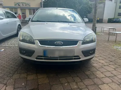 Używany Ford Focus 116 KM (85 kW) 2005 Srebrny Hatchback