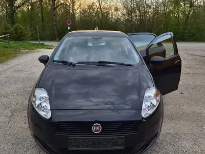 Gebraucht Fiat Punto 69 PS (50 kW) 2013 Schwarz Kleinwagen