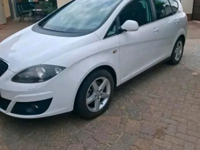 Gebraucht Seat Altea XL Copa 105 PS (77 kW) 2013 Weiß Van / Kleinbus