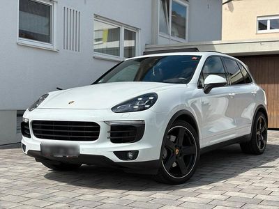 Weiß Gebraucht 2015 Porsche Cayenne S Chrono SUV | 31.500 € (Etwas zu teuer)