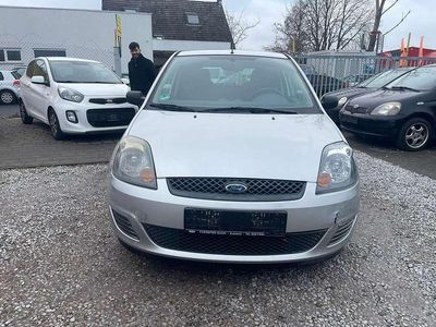 Polarsilber metallic Gebraucht 2007 Ford Fiesta Ambiente Kleinwagen | 1.350 € (Guter Preis)