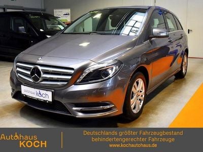 Gebraucht Mercedes B180 122 PS (89 kW) 2014 Mountaingrau Van / Kleinbus