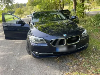 Gebraucht BMW 520 184 PS (135 kW) 2013 Blau Limousine