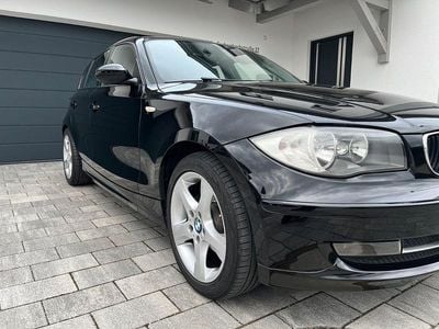 Gebraucht BMW 116 122 PS (89 kW) 2008 Schwarz Kleinwagen