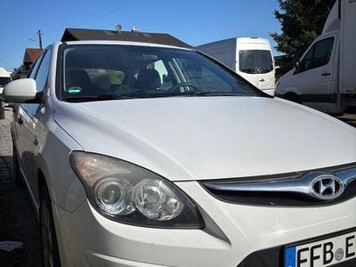 Usata Hyundai i30 Classic 109 CV (80 kW) 2010 Bianco Berlina