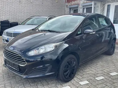 Gebraucht Ford Fiesta Trend 82 PS (60 kW) 2013 Schwarz Limousine