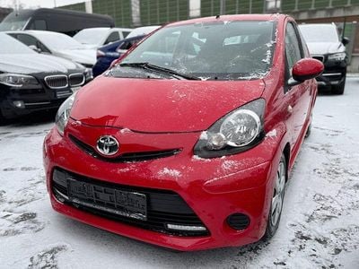 Gebraucht Toyota Aygo Cool 68 PS (50 kW) 2014 Rot Kleinwagen