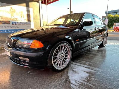 BMW 323