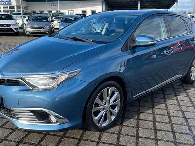 Gebraucht Toyota Auris Executive 111 PS (81 kW) 2015 Blau Limousine