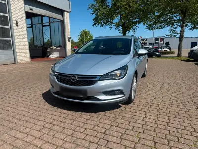 Gebraucht Opel Astra 110 PS (80 kW) 2018 Blau Kombi