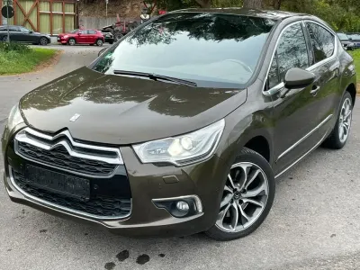 Gebraucht Citroën DS4 Sport Chic 200 PS (147 kW) 2011 Braun Kleinwagen