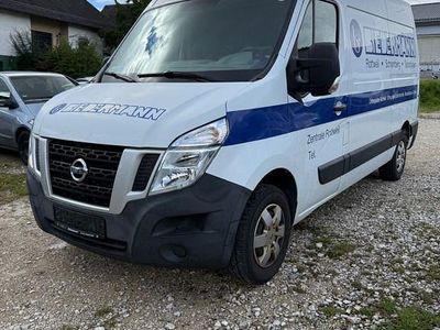 Nissan NV400