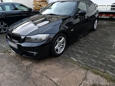 Gebraucht BMW 318 M Sport 143 PS (105 kW) 2011 Schwarz Limousine