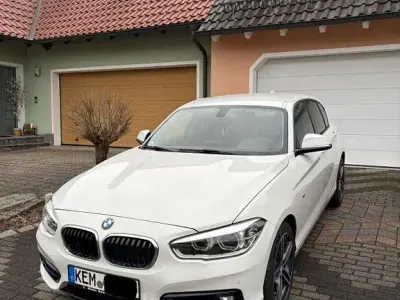 Gebraucht BMW 118 Sport Line 150 PS (110 kW) 2017 Weiß Kleinwagen