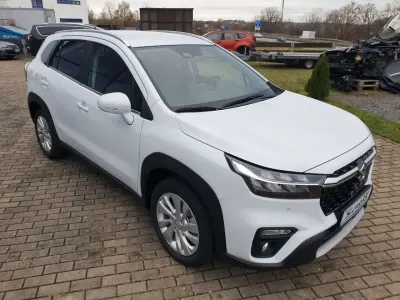 Gebraucht Suzuki SX4 S-Cross Comfort 129 PS (94 kW) 2025 Cool white pearl metallic SUV