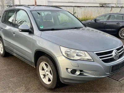 Gebraucht VW Tiguan Style 150 PS (110 kW) 2009 Grau SUV