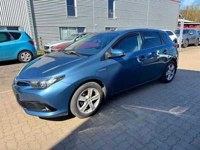 Gebraucht Toyota Auris Hybrid 136 PS (100 kW) 2015 Blau Limousine