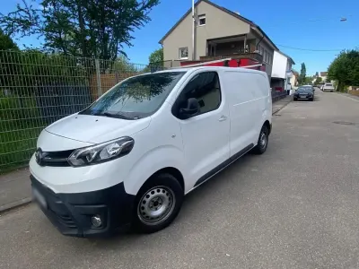 Used Toyota Proace 122 HP (89 kW) 2017 White Minivan