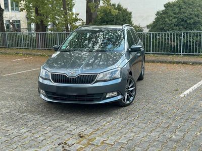 Gebraucht Skoda Fabia 105 PS (77 kW) 2016 Grau Kombi