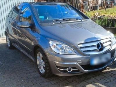 Gebraucht Mercedes B180 116 PS (85 kW) 2009 Van / Kleinbus