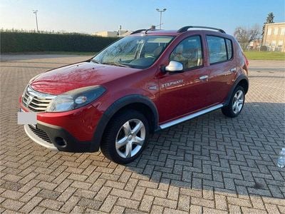 Schwarz Gebraucht 2012 Dacia Sandero Stepway Limousine | 3.450 € (Guter Preis)