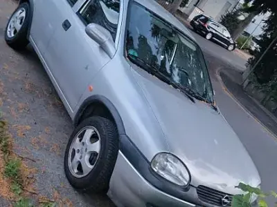 Gebraucht Opel Corsa 54 PS (39 kW) 1998 Silber Kleinwagen