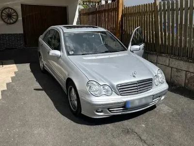 Gebraucht Mercedes C200 Classic 184 PS (135 kW) 2007 Silber Limousine