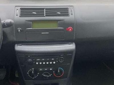 Gebraucht 2000 Citroën C4 | 650 €