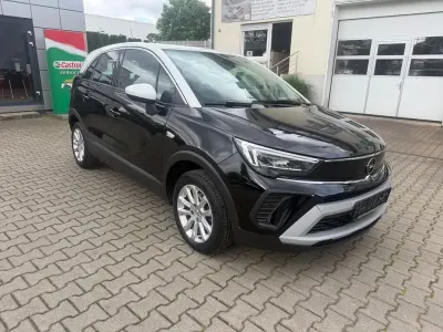 Używany Opel Crossland Elegance 131 KM (96 kW) 2022 Czarny SUV