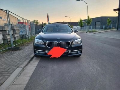 BMW 730