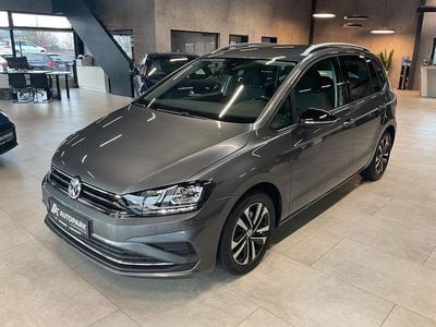 Grau Gebraucht 2019 VW Golf Sportsvan IQ Drive Van / Kleinbus | 17.980 € (Fairer Preis)