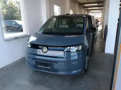 Gebraucht VW Multivan 150 PS (110 kW) 2025 Pure grey Van / Kleinbus