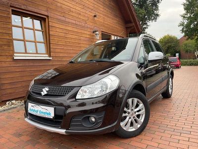 Braun Gebraucht 2013 Suzuki SX4 Club SUV | 8.999 € (Teuer)