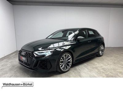 Verde british racing green (fe Gebraucht 2023 Audi RS3 Sport Limousine | 58.950 € (Fairer Preis)