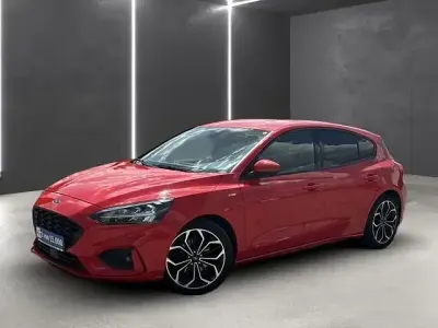 Gebraucht Ford Focus ST-Line 150 PS (110 kW) 2020 Rot Limousine