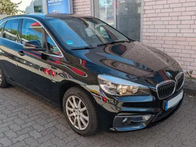 Gebraucht BMW 218 Luxury Line 150 PS (110 kW) 2016 Schwarz Van / Kleinbus