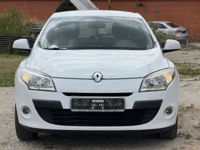 Gebraucht Renault Mégane III Expression 110 PS (80 kW) 2009 Limousine
