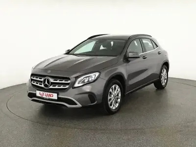 Gebraucht Mercedes GLA200 Style 156 PS (114 kW) 2018 Grau SUV