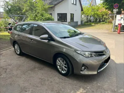 Gebraucht Toyota Auris Touring Sports 132 PS (97 kW) 2014 Braun Kombi